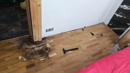 Oprava poškodenej dverenej podlahy Prievidza